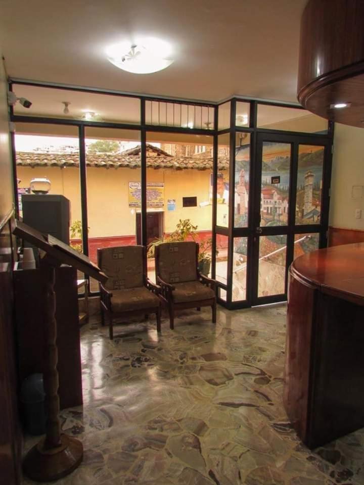 Sol De Oro Hotel Andahuaylas Buitenkant foto